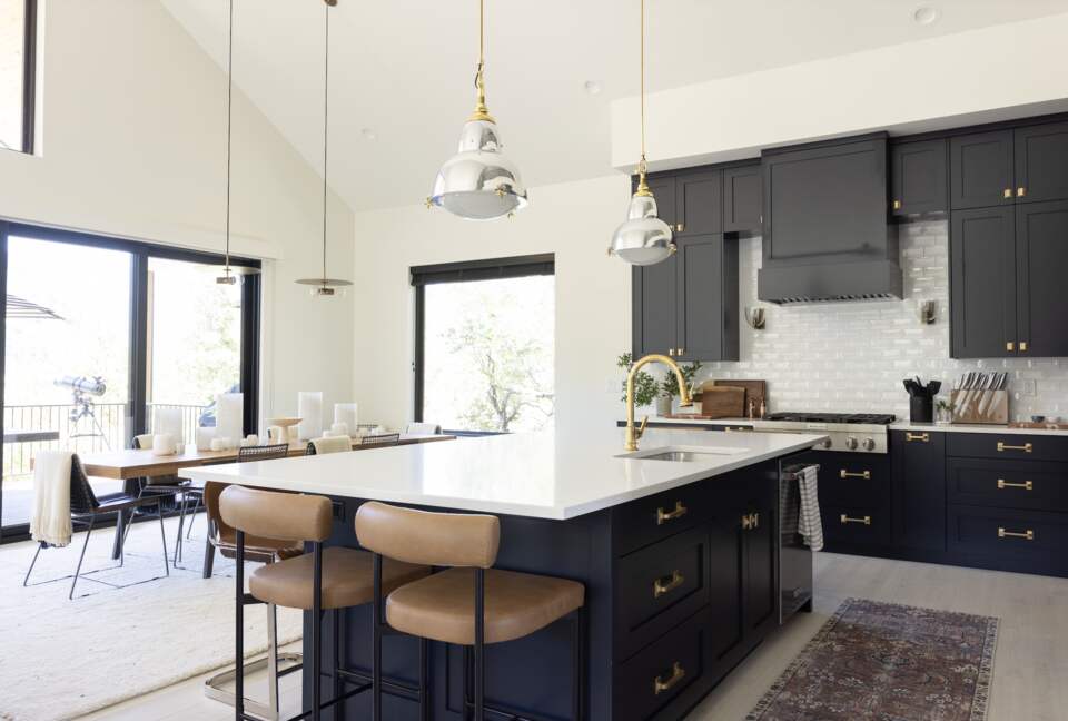 Lovely home overlooking the stunning Nordic Mountain Ski Resort - Eden, Utah