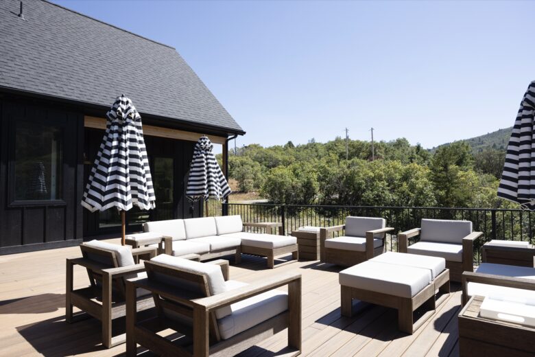 Lovely home overlooking the stunning Nordic Mountain Ski Resort - Eden, Utah