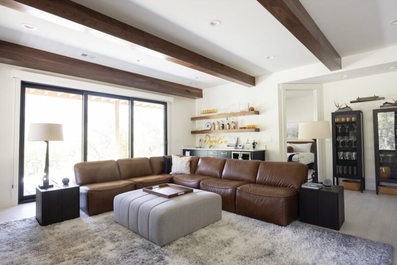 Lovely home overlooking the stunning Nordic Mountain Ski Resort - Eden, Utah