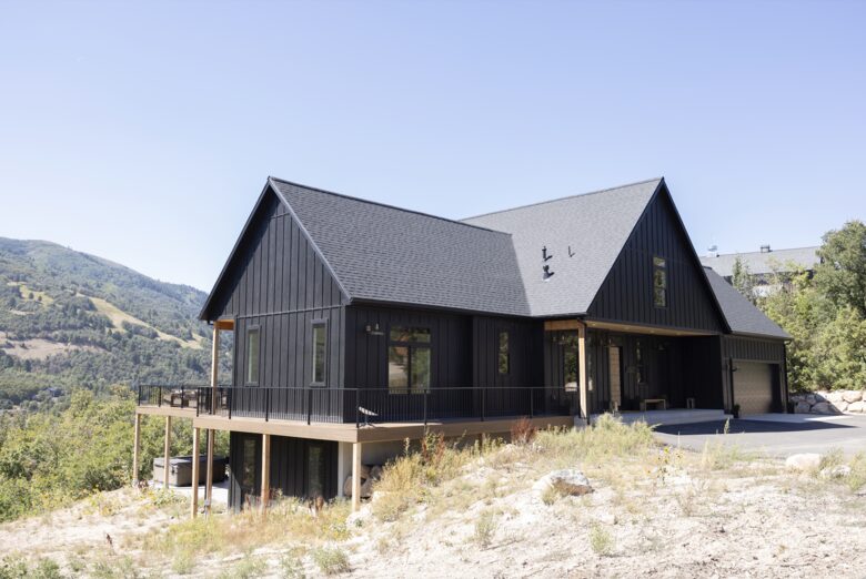 Lovely home overlooking the stunning Nordic Mountain Ski Resort - Eden, Utah