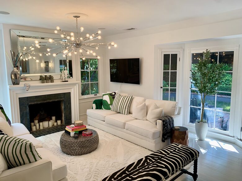 Elegant Contemporary Retreat in Hollywood Hills - Los Angeles, California