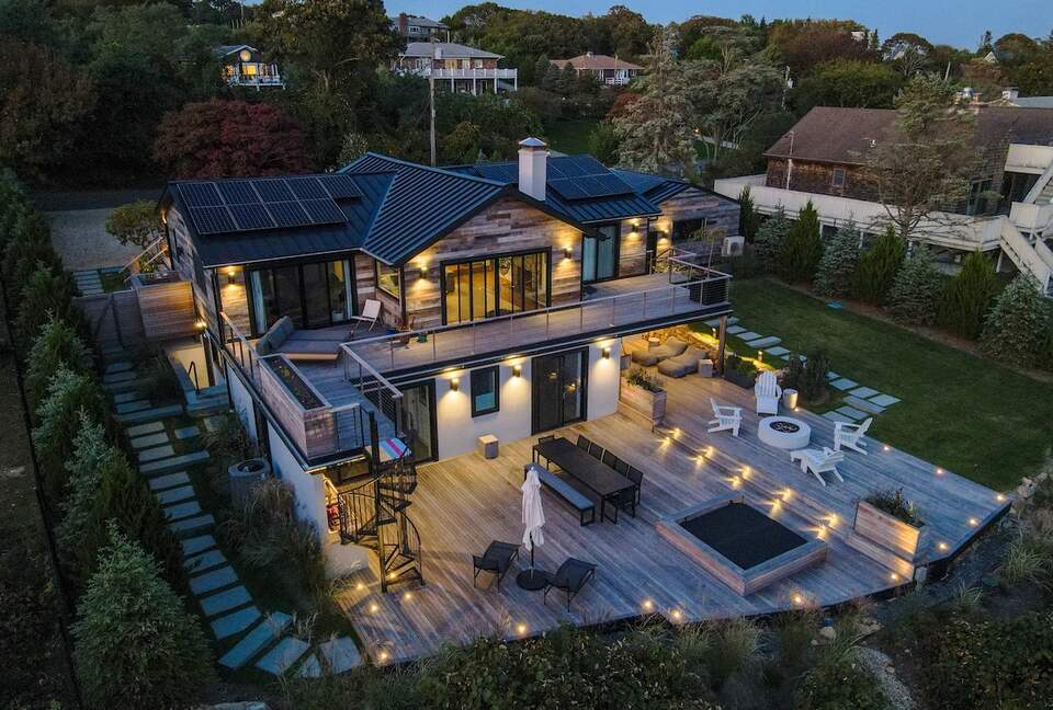 Stunning Newly Renovated Beach Home - Montauk, New York