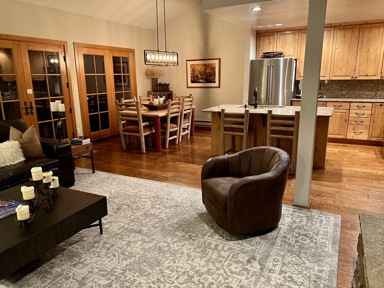 Cozy Home Nestled between Vail & Beaver Creek - Avon, Colorado