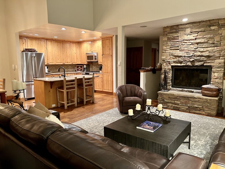 Great room convenient to kitchen and dining area