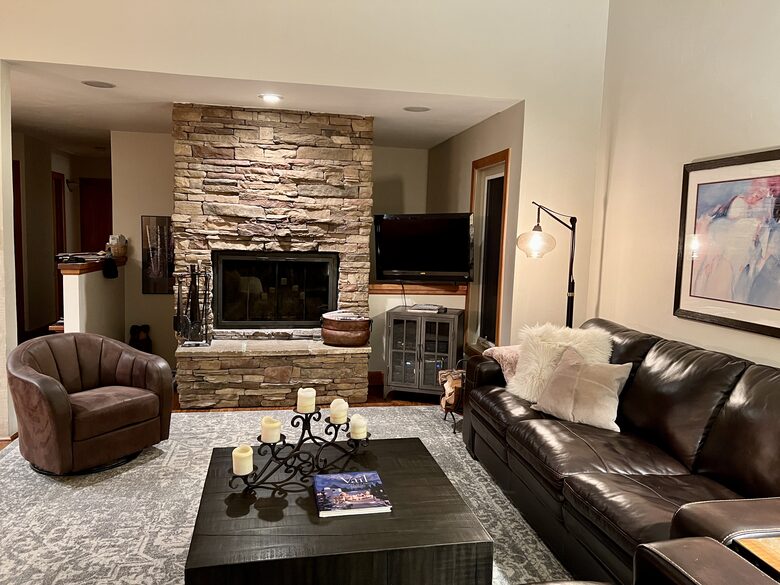 Cozy Home Nestled between Vail & Beaver Creek - Avon, Colorado