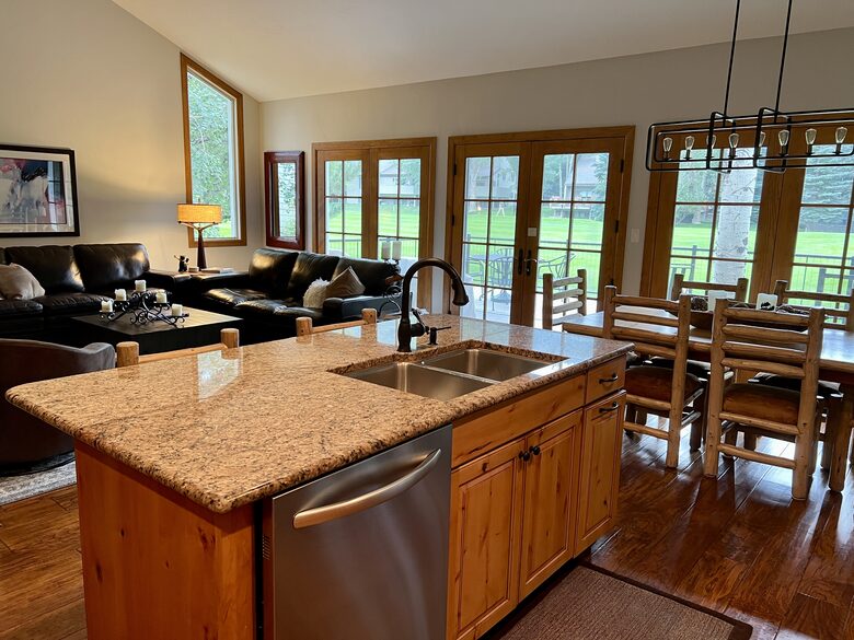 Cozy Home Nestled between Vail & Beaver Creek - Avon, Colorado