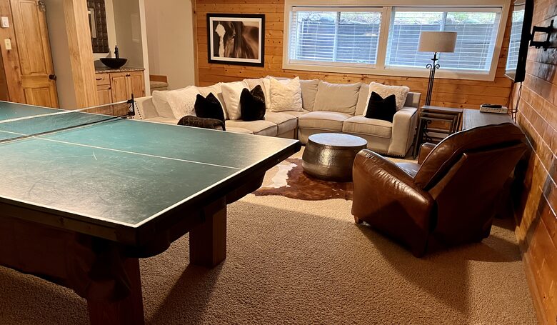 Cozy Home Nestled between Vail & Beaver Creek - Avon, Colorado