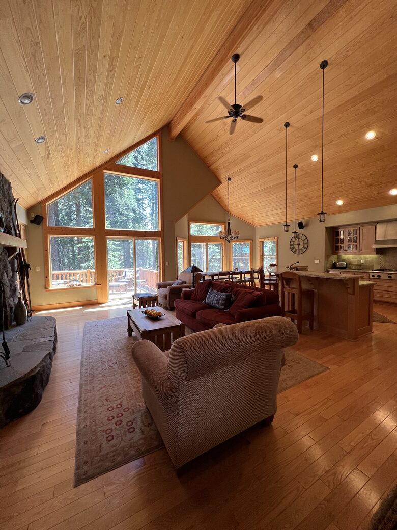 Tahoe Pines Cabin - Homewood, California