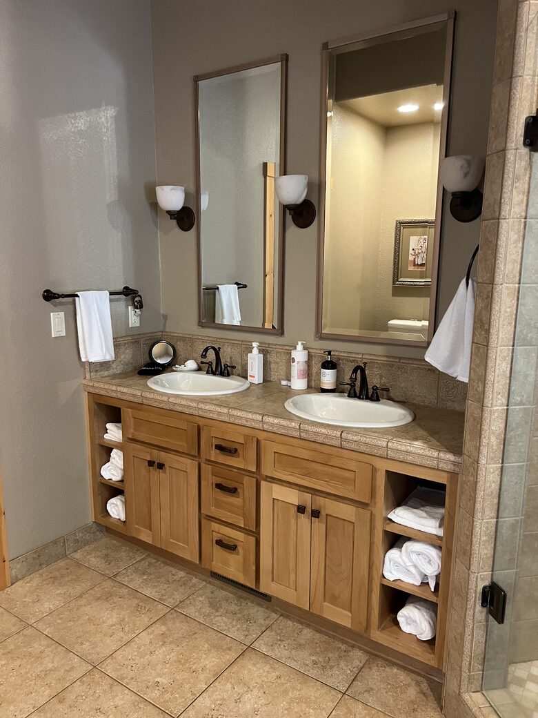 Tahoe Pines Cabin - Homewood, California