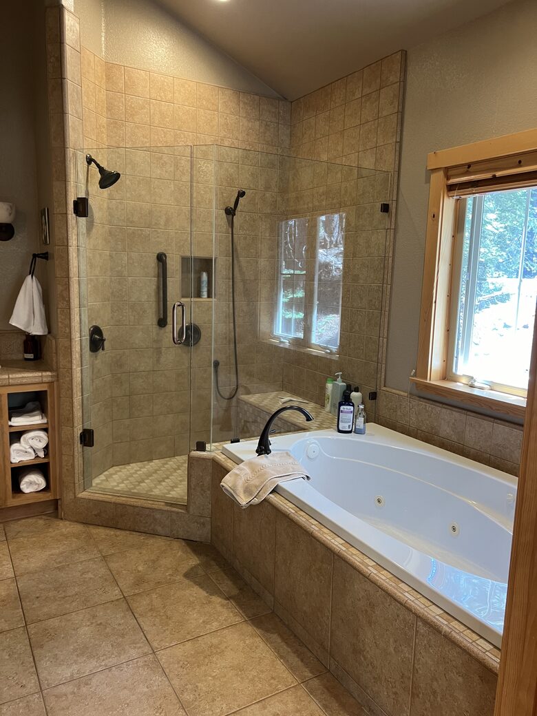 Tahoe Pines Cabin - Homewood, California