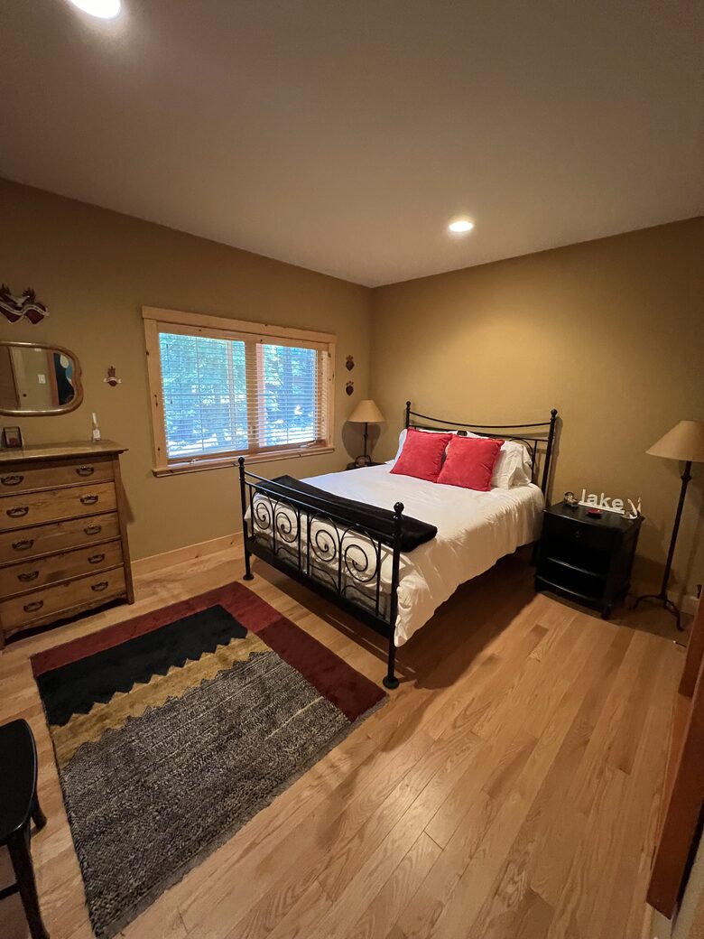 Tahoe Pines Cabin - Homewood, California