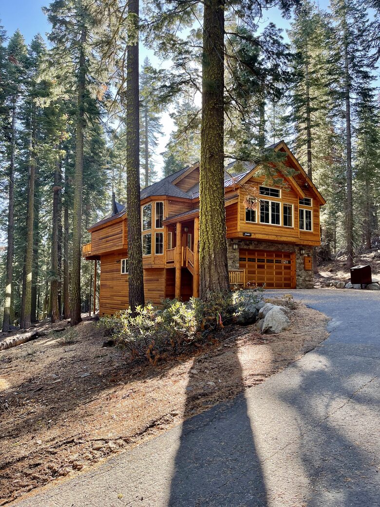 Tahoe Pines Cabin - Homewood, California