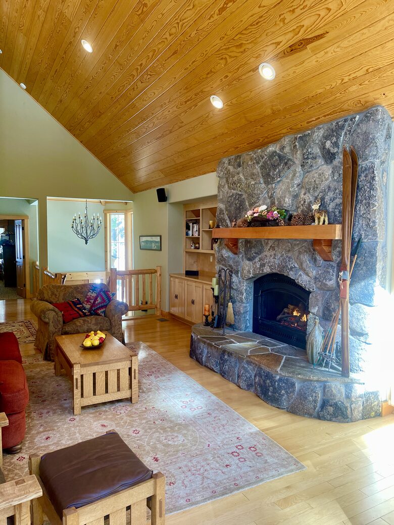 Tahoe Pines Cabin - Homewood, California