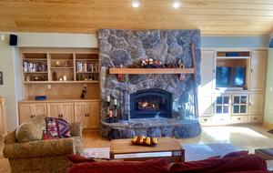 Tahoe Pines Cabin - Homewood, California