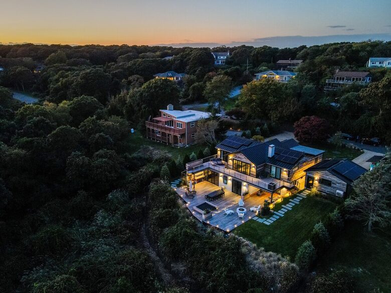 Stunning Newly Renovated Beach Home - Montauk, New York