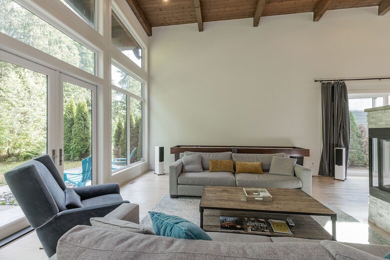 Tranquil Modern Retreat in the Sea-to-Sky Corridor - Squamish, Canada