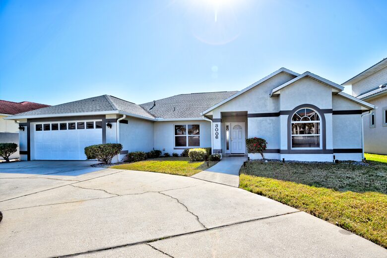 Big Surf Beach House - New Smyrna Beach, Florida