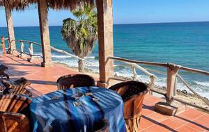 Beautiful Beachfront Hacienda - Baja California Sur, Mexico