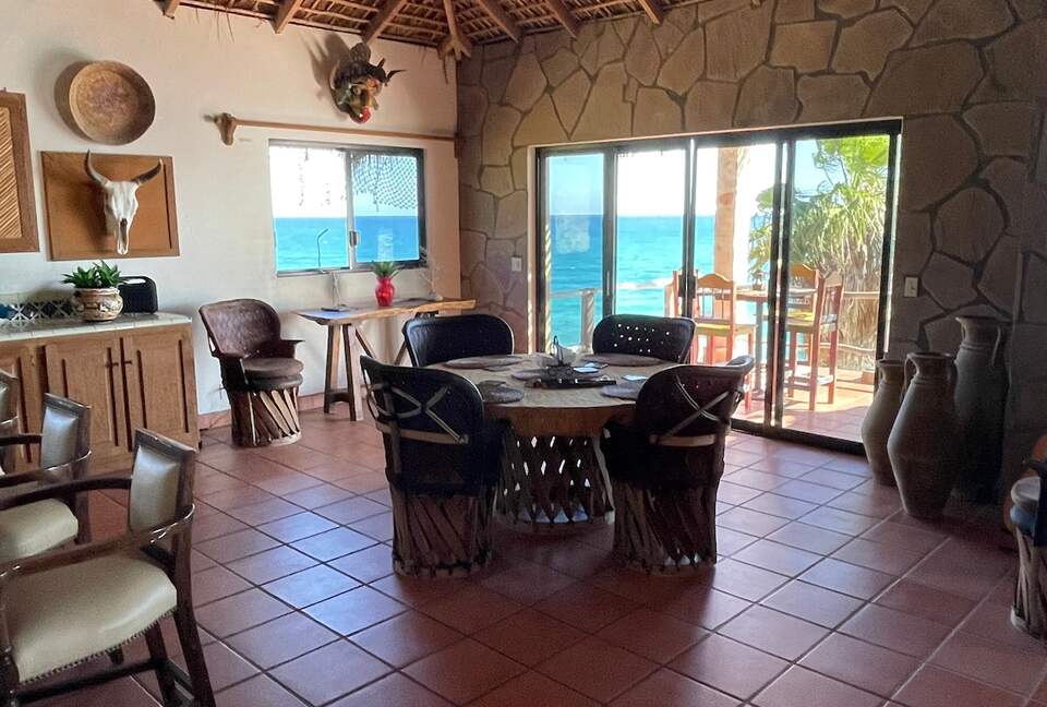 Beautiful Beachfront Hacienda - Baja California Sur, Mexico