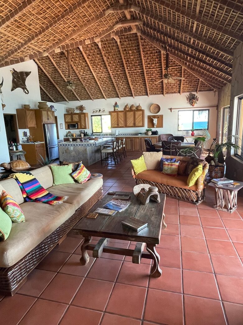 Beautiful Beachfront Hacienda - Baja California Sur, Mexico