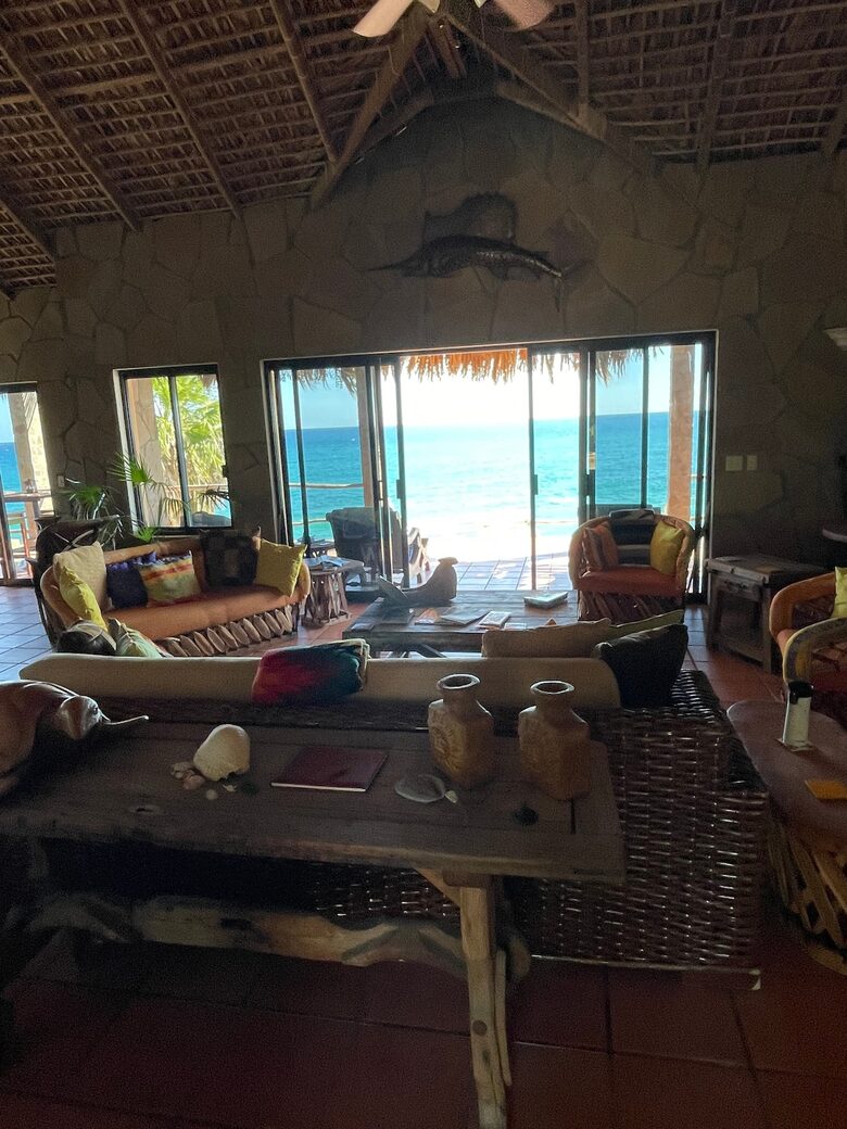 Beautiful Beachfront Hacienda - Baja California Sur, Mexico