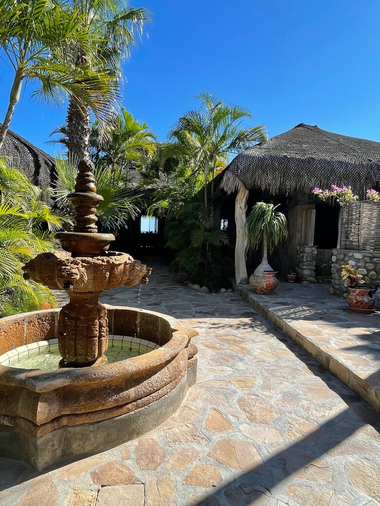 Beautiful Beachfront Hacienda - Baja California Sur, Mexico