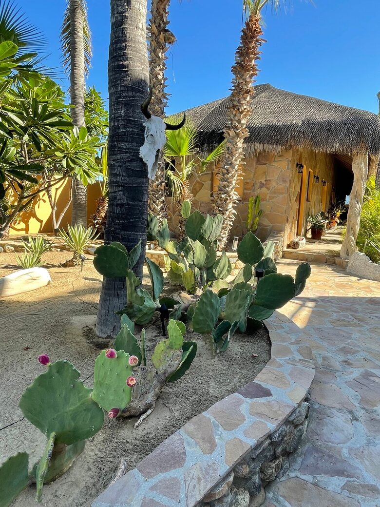 Beautiful Beachfront Hacienda - Baja California Sur, Mexico