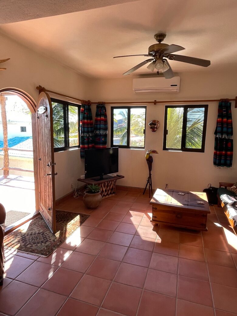 Beautiful Beachfront Hacienda - Baja California Sur, Mexico