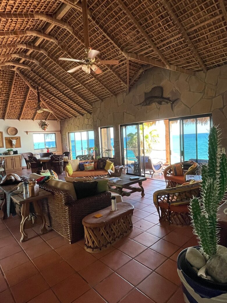Beautiful Beachfront Hacienda - Baja California Sur, Mexico
