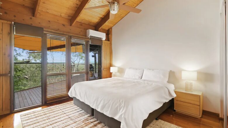 Rainforest Treehouse Sanctuary | Ocean Views - Cairns, Australia