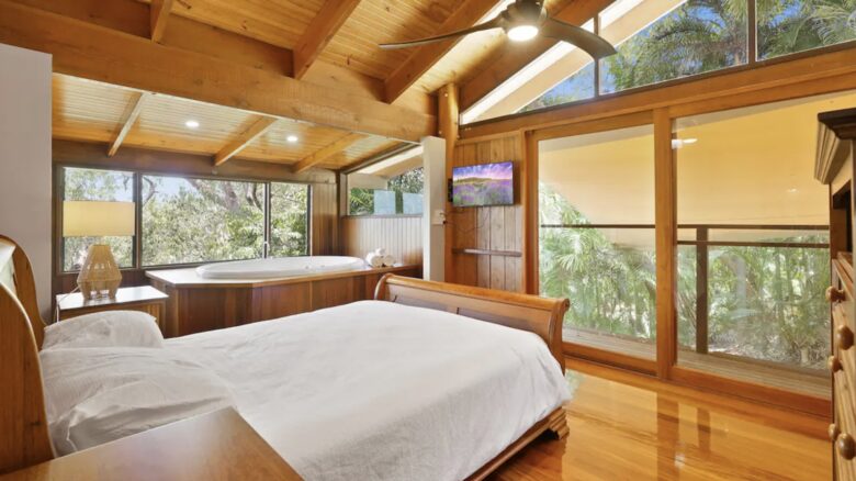 Rainforest Treehouse Sanctuary | Ocean Views - Cairns, Australia