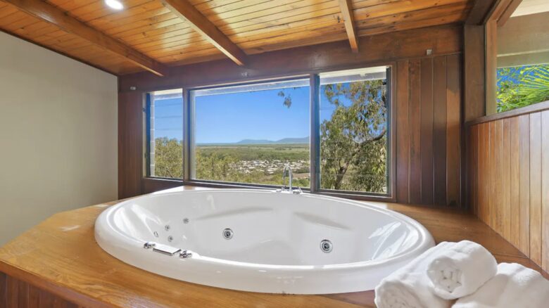 Rainforest Treehouse Sanctuary | Ocean Views - Cairns, Australia