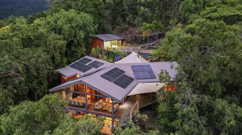 Rainforest Treehouse Sanctuary | Ocean Views - Cairns, Australia