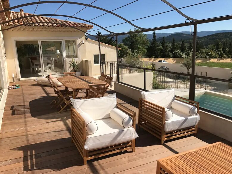 Tri-Residence Villa with Pool in Provence - Gargas, France