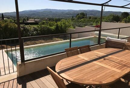 Tri-Residence Villa with Pool in Provence - Gargas, France