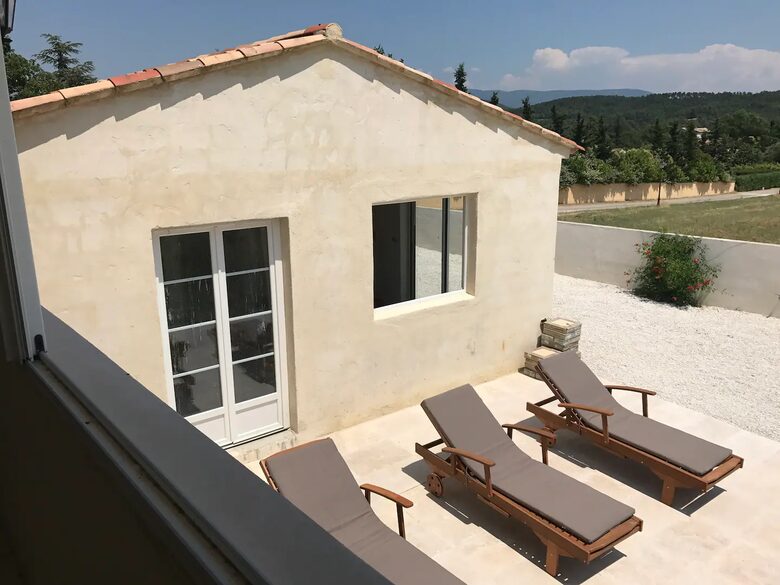 Tri-Residence Villa with Pool in Provence - Gargas, France