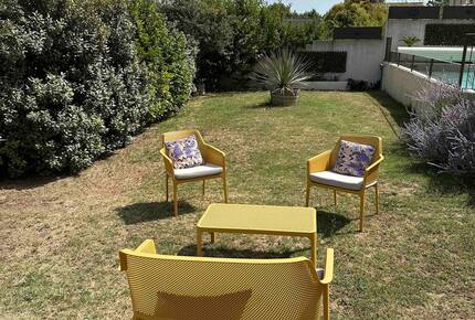 Tri-Residence Villa with Pool in Provence - Gargas, France