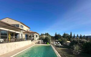 Tri-Residence Villa with Pool in Provence - Gargas, France