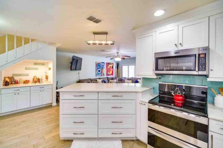 Luxury Beachside Retreat - Satellite Beach, Florida