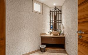 powder room