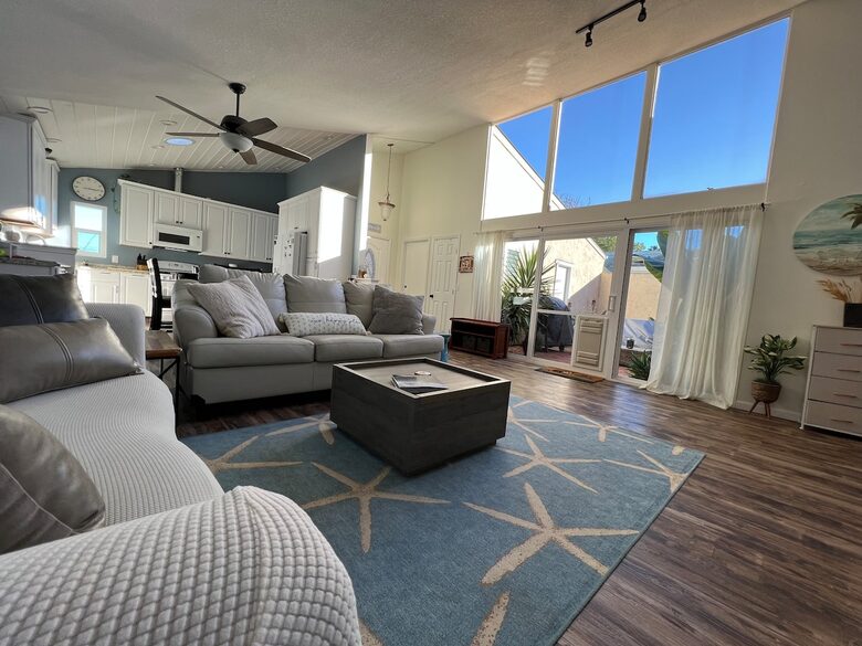 Charming Coastal Getaway with Private Outdoor Spaces - Baywood-Los Osos, California