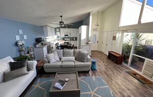 Charming Coastal Getaway with Private Outdoor Spaces - Baywood-Los Osos, California