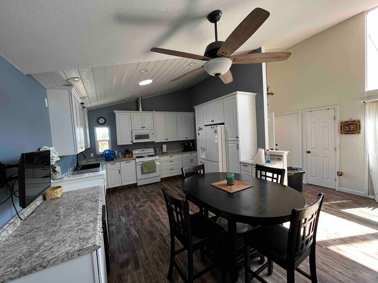 Charming Coastal Getaway with Private Outdoor Spaces - Baywood-Los Osos, California