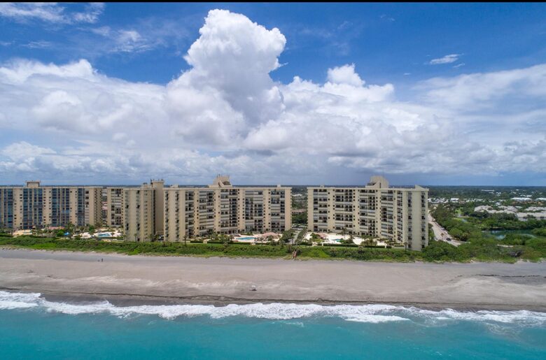 Ocean Front Villa in Jupiter Florida - Jupiter, Florida