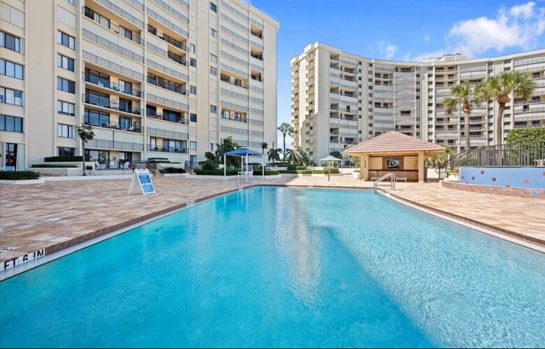 Ocean Front Villa in Jupiter Florida - Jupiter, Florida