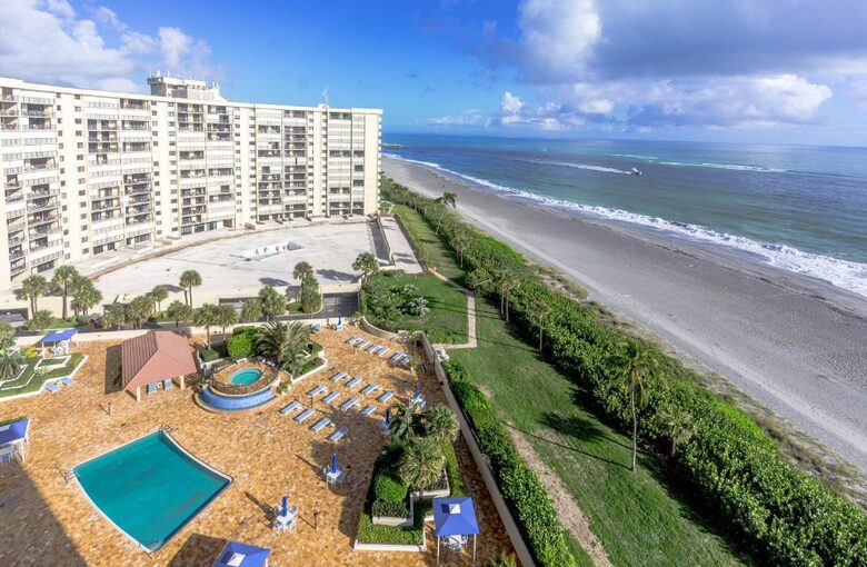 Ocean Front Villa in Jupiter Florida - Jupiter, Florida