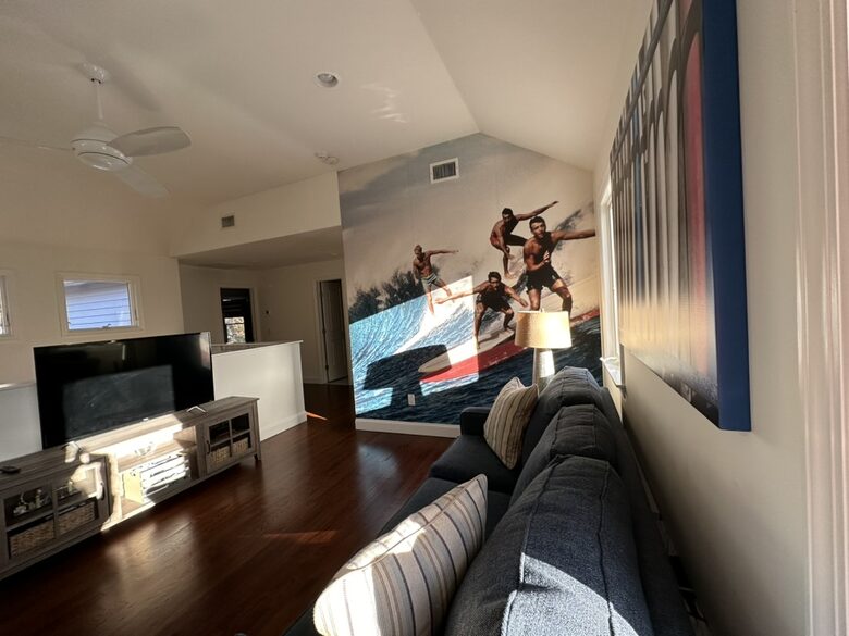 Second floor loft with convertable sofa (sleeps 2)