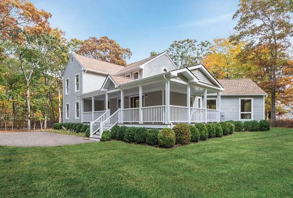 Stunning East Hampton Oasis with Pool - East Hampton, New York
