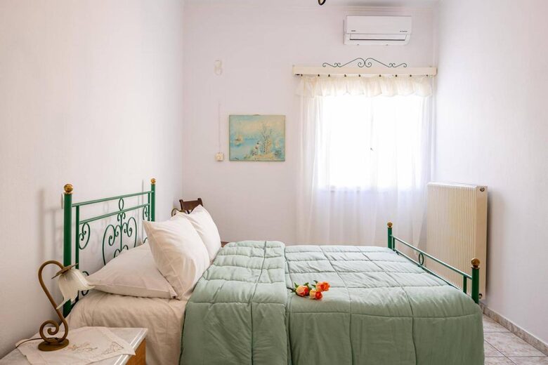 Amoni House – Authentic Village Stay in Santorini - Pyrgos Kallistis, Santorini, Greece
