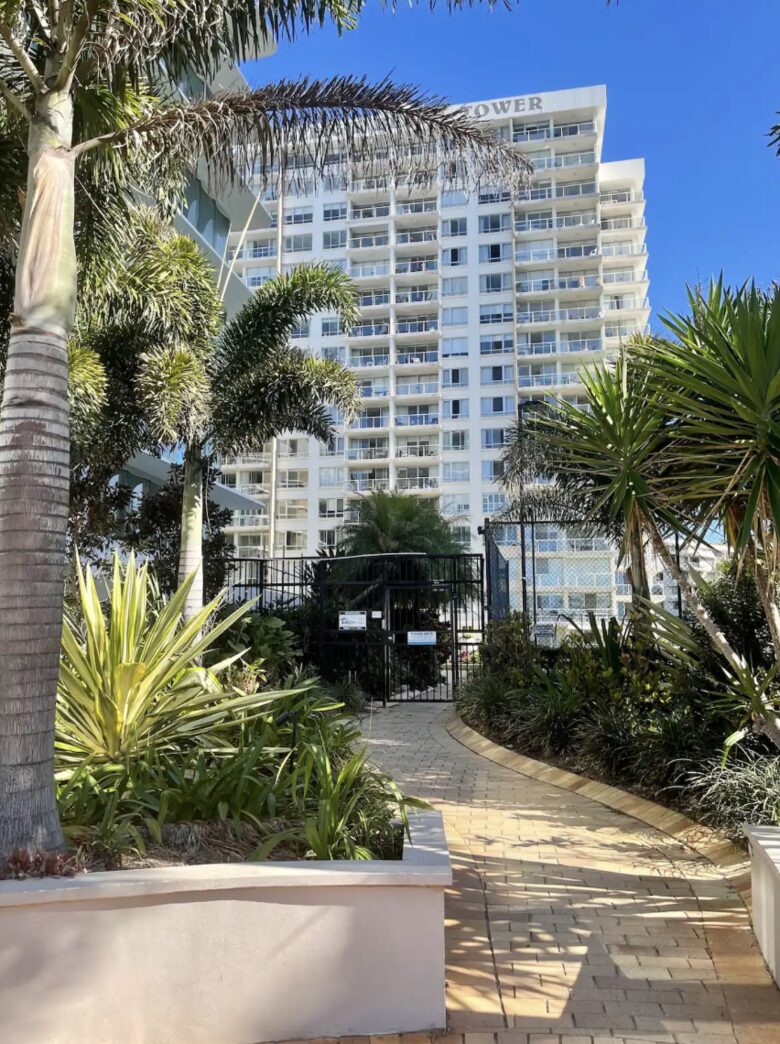 Stylish Apartment on Burleigh Heads Beachfront - Gold Coast, Australia